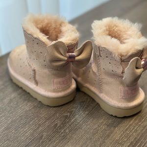 Ugg girl boots